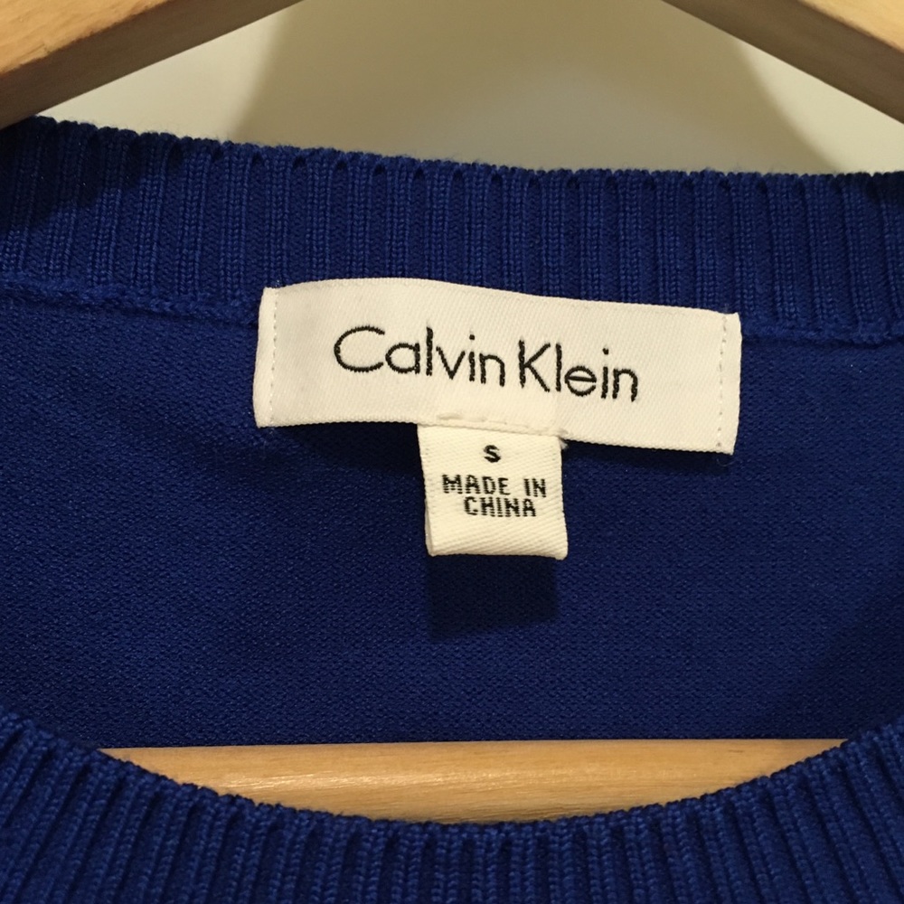 ⭐️ Calvin Klein Blue Knit Top Embellished Neckline S - Picture 4 of 5